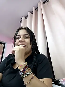 GabyMontenegro online show from October 22, 2025, 6:18 pm