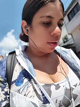 GabyMontenegro online show from April 20, 2026, 3:15 pm