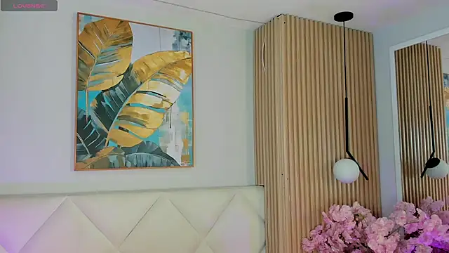 Mila Hank  online show from March 23, 2026, 12:31 pm