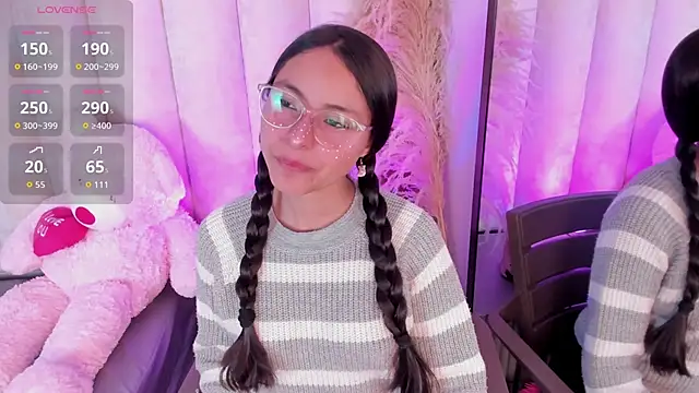 Annie  2 online show from November 1, 2025, 12:18 pm