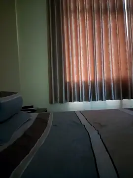 Snapshot of thienlong05 chatting on November 2, 2025, 9:55 am thienlong05 online show from November 2, 2025, 9:55 am