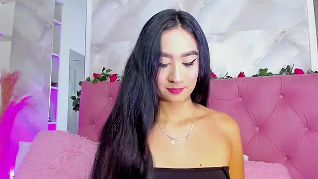 Snapshot of Nicolqueen_ chatting on October 21, 2025, 11:11 am Nicolqueen online show from October 21, 2025, 11:11 am