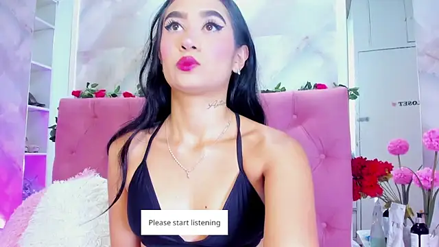 Snapshot of Nicolqueen_ chatting on November 17, 2025, 11:05 am Nicolqueen online show from November 17, 2025, 11:05 am