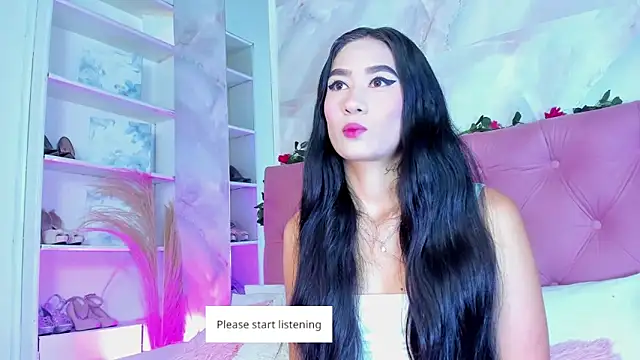 Snapshot of Nicolqueen_ chatting on November 19, 2025, 10:59 am Nicolqueen online show from November 19, 2025, 10:59 am