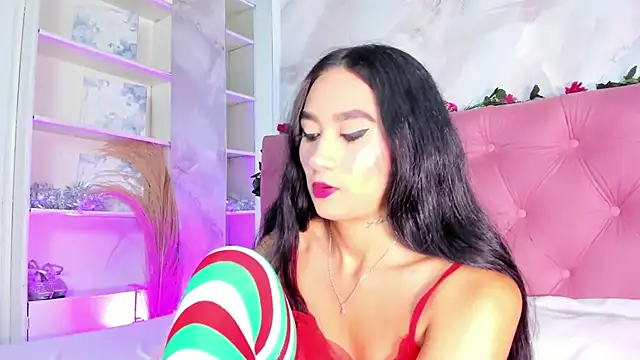 Snapshot of Nicolqueen_ chatting on November 25, 2025, 11:10 am Nicolqueen online show from November 25, 2025, 11:10 am