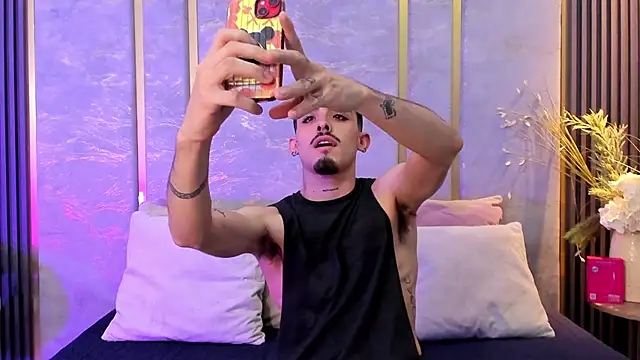 NikoStone  online show from September 13, 2025, 4:12 am