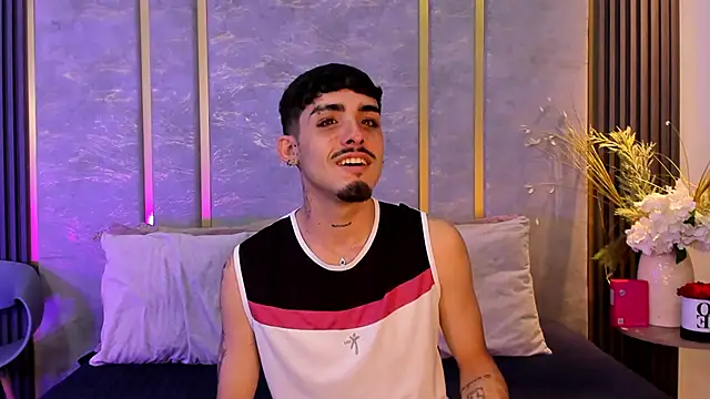 NikoStone  online show from September 16, 2025, 4:13 am