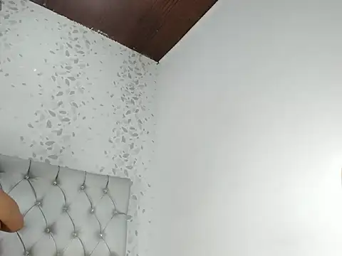 michelle perla online show from October 9, 2025, 6:28 pm