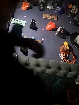 hairy mannn online show from November 13, 2025, 12:48 pm