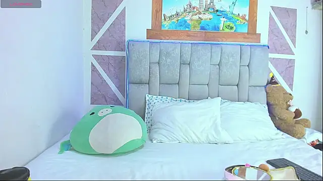 Snapshot of christopher_Hot chatting on February 25, 2026, 5:22 pm christopher Hot online show from February 25, 2026, 5:22 pm