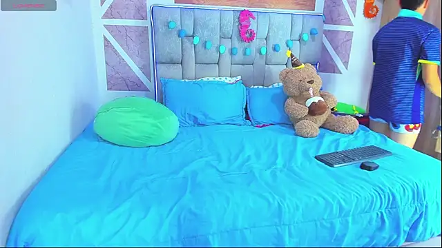 christopher Hot online show from March 27, 2026, 11:59 pm