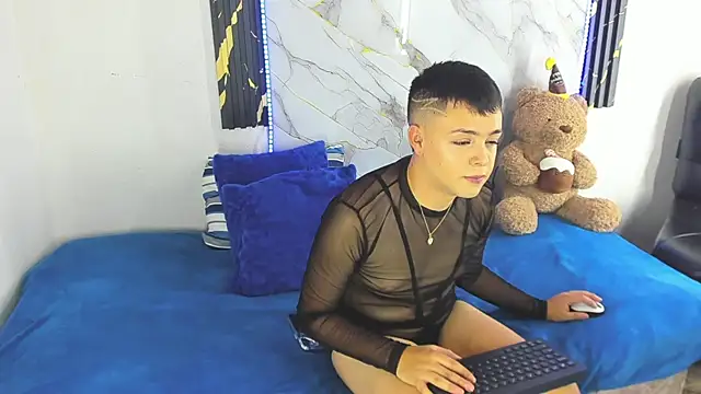 christopher Hot online show from June 6, 2026, 8:57 pm