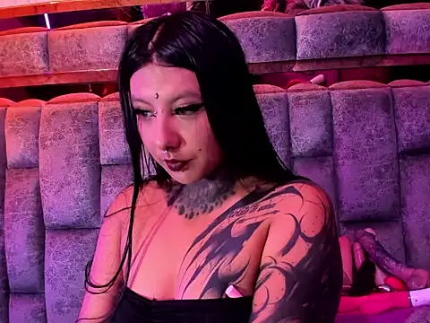 missashlyrosette online show from September 17, 2025, 5:47 pm