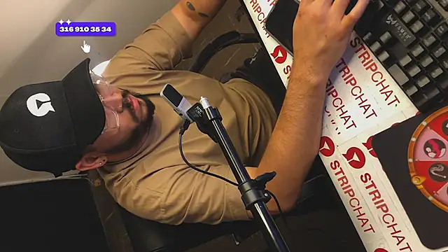 EstudioWCbogota online show from December 3, 2025, 10:52 pm