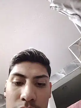 aispuro8505 online show from March 11, 2026, 7:14 am