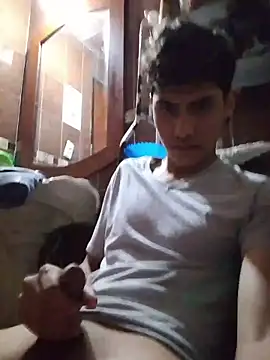 aispuro8505 online show from April 8, 2026, 5:35 pm