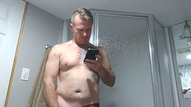DILFiGuess11 online show from June 3, 2026, 4:48 am
