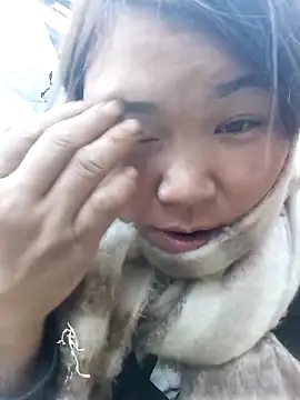 may-squirl online show from December 21, 2025, 10:11 am