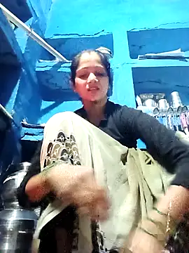 Jooli xx online show from February 5, 2026, 1:54 am