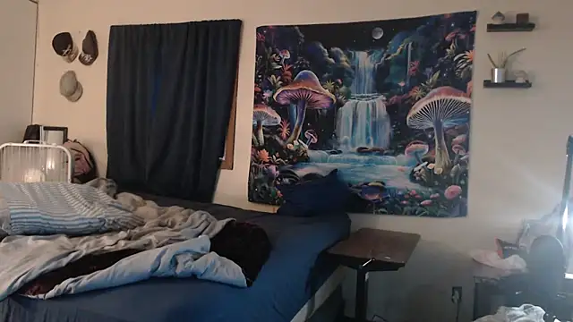 Snapshot of YoBlezz chatting on September 15, 2025, 7:25 pm YoBlezz online show from September 15, 2025, 7:25 pm