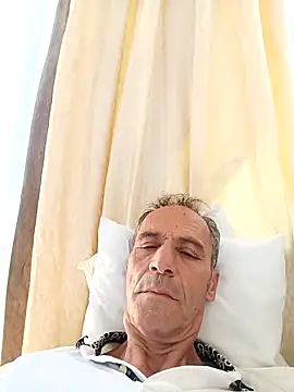 Snapshot of Meliwem12 chatting on October 1, 2025, 8:20 am Meliwem12 online show from October 1, 2025, 8:20 am