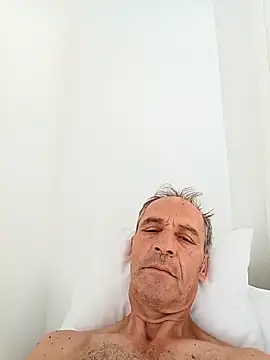 Snapshot of Meliwem12 chatting on October 4, 2025, 8:01 am Meliwem12 online show from October 4, 2025, 8:01 am