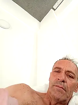 Snapshot of Meliwem12 chatting on October 26, 2025, 4:51 am Meliwem12 online show from October 26, 2025, 4:51 am