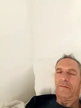 Snapshot of Meliwem12 chatting on November 19, 2025, 8:14 am Meliwem12 online show from November 19, 2025, 8:14 am