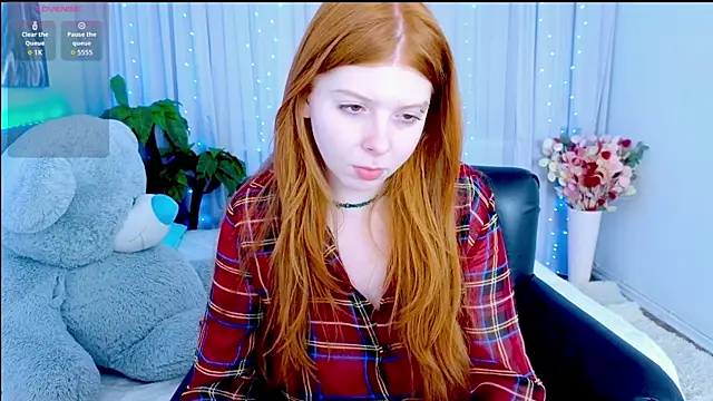 Adell  Shine online show from October 8, 2025, 11:08 am