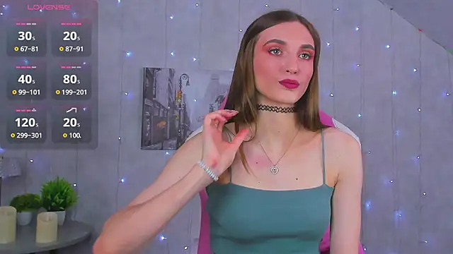 Snapshot of Alisha_Green chatting on October 20, 2025, 8:48 am Alisha Green online show from October 20, 2025, 8:48 am