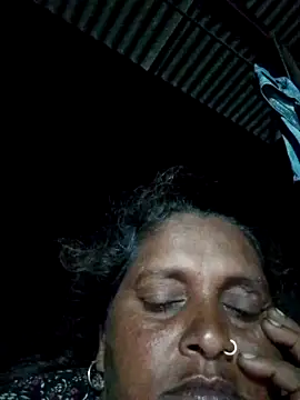 Snapshot of Ishwariya_Hatwal chatting on September 15, 2025, 2:39 pm Ishwariya Hatwal online show from September 15, 2025, 2:39 pm