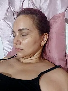 Amanda39 online show from October 13, 2025, 1:11 pm