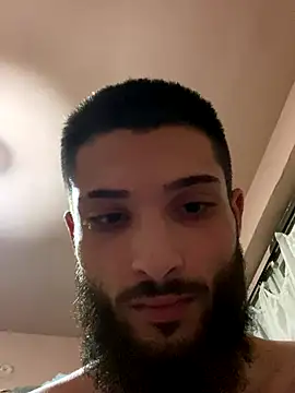 eetme827 online show from November 2, 2025, 10:01 pm