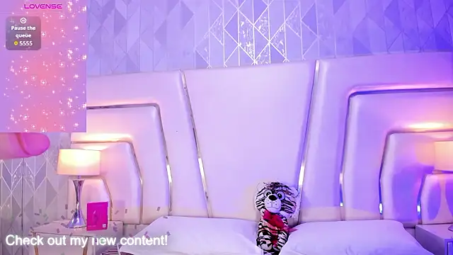 HatsaJones online show from March 7, 2026, 3:58 am