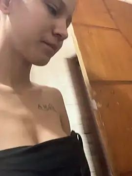 natysapeka12 online show from September 15, 2025, 3:01 pm