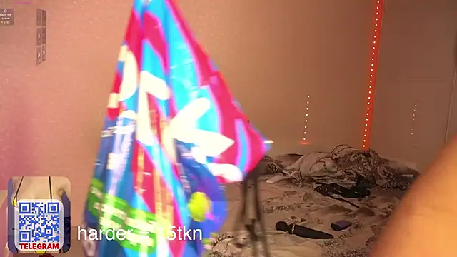 star fucks online show from April 15, 2026, 7:58 pm