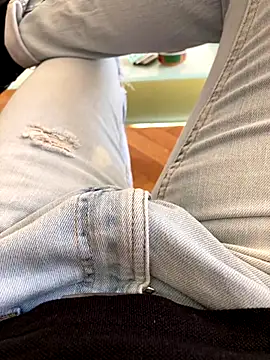 couplebest1 online show from October 6, 2025, 10:56 am