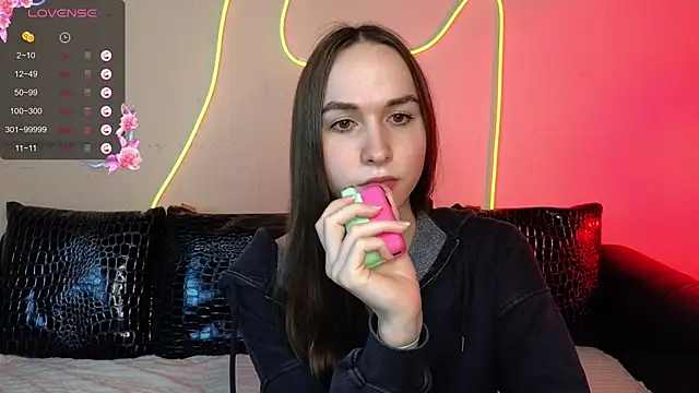 Angeel Kate online show from September 10, 2025, 4:18 pm