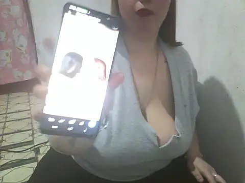 Snapshot of bellita13 chatting on September 13, 2025, 10:15 am bellita13 online show from September 13, 2025, 10:15 am