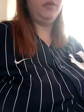 Snapshot of bellita13 chatting on October 7, 2025, 2:36 pm bellita13 online show from October 7, 2025, 2:36 pm