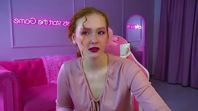 AgataFoxley online show from September 23, 2025, 6:22 pm