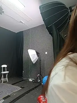 Xxq-20 online show from October 15, 2025, 7:19 am