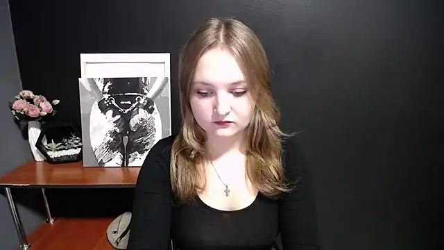 Snapshot of Mystic_nikole chatting on September 25, 2025, 12:20 pm Mystic nikole online show from September 25, 2025, 12:20 pm