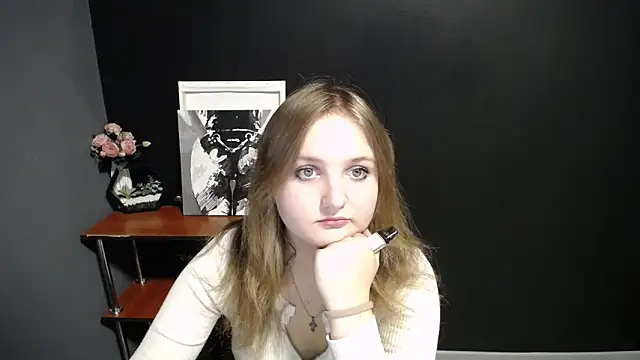 Snapshot of Mystic_nikole chatting on October 9, 2025, 12:58 pm Mystic nikole online show from October 9, 2025, 12:58 pm