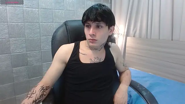 Iantwink18 online show from November 21, 2025, 7:34 pm