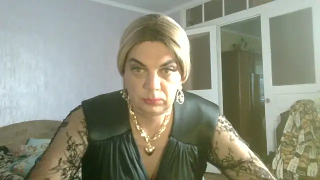 NiraFrost online show from October 25, 2025, 5:48 am