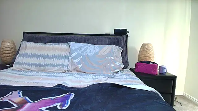 aussiepeaches online show from March 5, 2025, 12:49 am