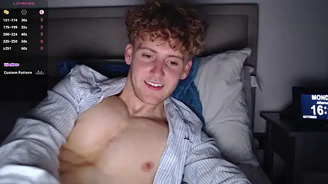 Snapshot of DominantAlex18 chatting on October 20, 2025, 3:12 pm DominantAlex18 online show from October 20, 2025, 3:12 pm