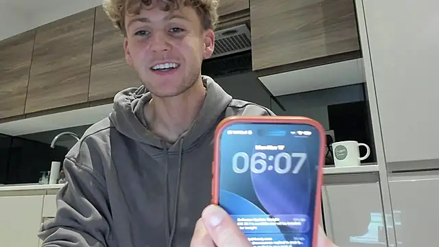 DominantAlex18 online show from November 17, 2025, 6:08 am