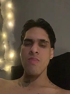 Snapshot of Marvinhenao91 chatting on October 11, 2025, 4:55 am Marvinhenao91 online show from October 11, 2025, 4:55 am